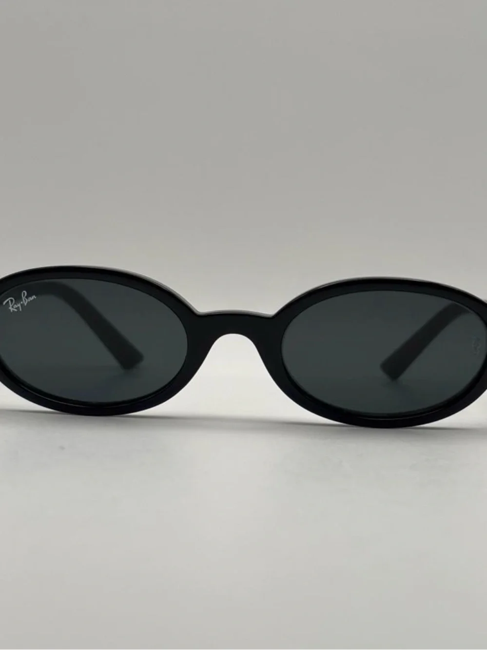 Ray-Ban Black Round-Oval Sunglasses